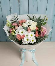 Букет цветов из:  Розы, Лизиантусы и Хризантемы #REPLACE_PRED# Мариинске