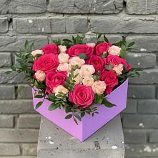 Цветочная композиция из Розы в коробке в Мариинске