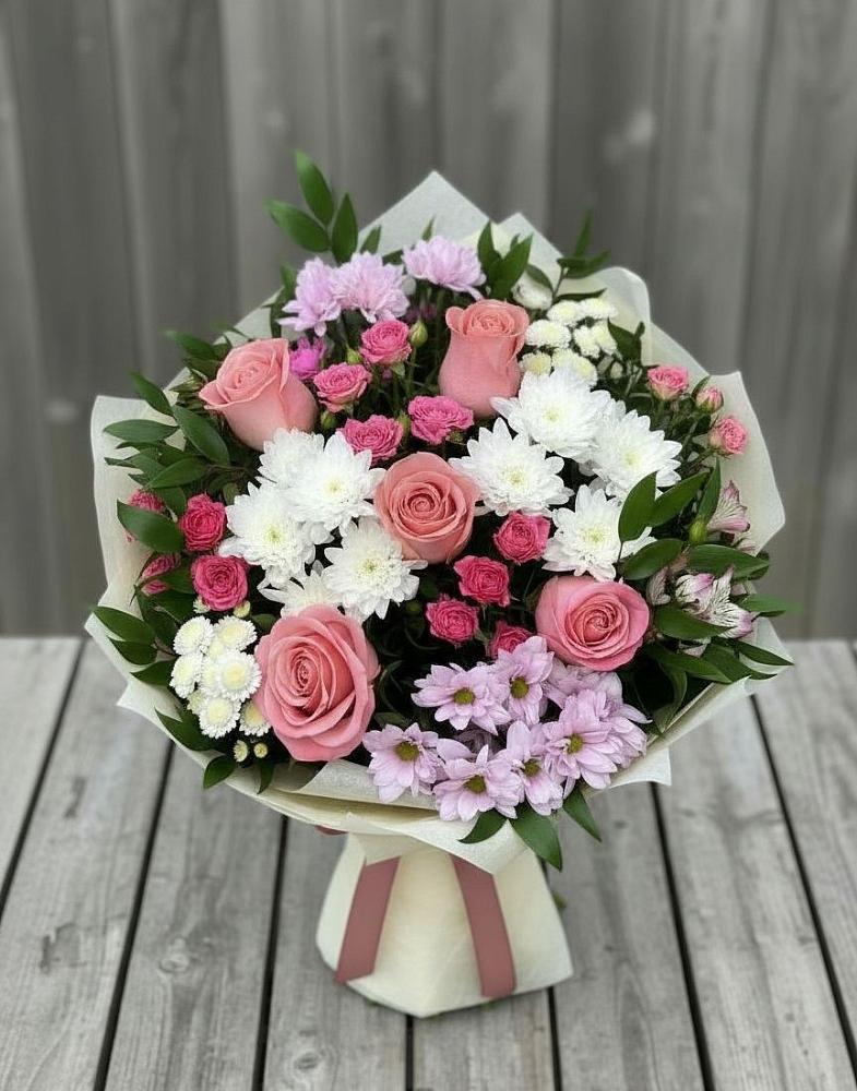 Букет цветов из: Альстромерии, Гвоздики, Розы и Хризантемы в Мариинске