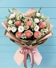 Букет цветов из:  Розы, Альстромерии и Лизиантусы в Мариинске