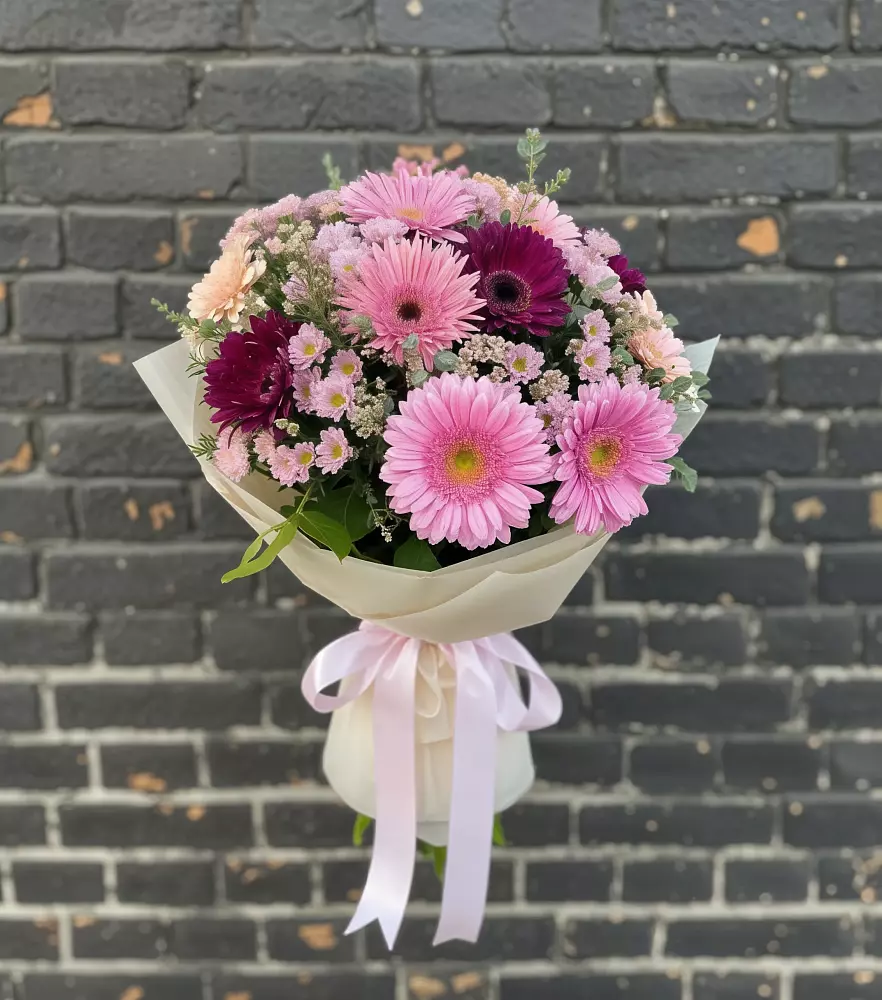 Букет цветов из: Герберы и Хризантемы в Мариинске