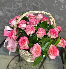 Цветочная композиция из Розы в корзине в Мариинске