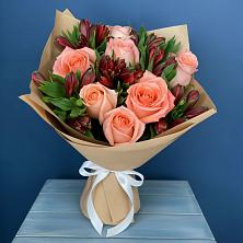 Букет цветов из:  Розы и Альстромерии в Мариинске