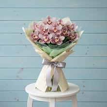 Букет цветов из:  Орхидеи и Розы в Мариинске