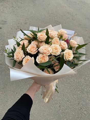 Букет Кремовые розы Латте в Мариинске