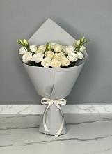 Букет цветов из:  Розы и Лизиантусы в Мариинске